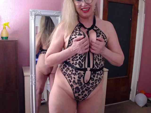LadyMariahx webcam