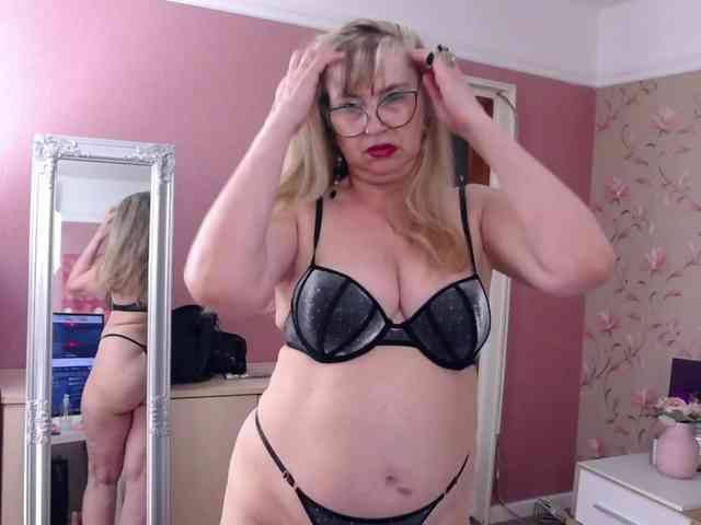 LadyMariahx webcam