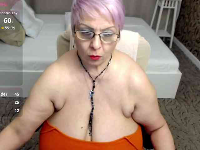 LadyLibely webcam
