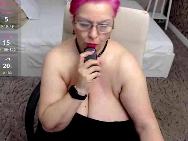 LadyLibely webcam