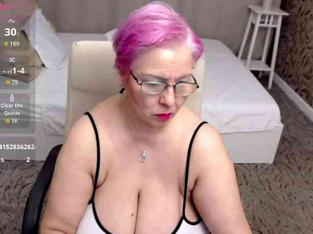 LadyLibely webcam