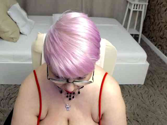 LadyLibely webcam