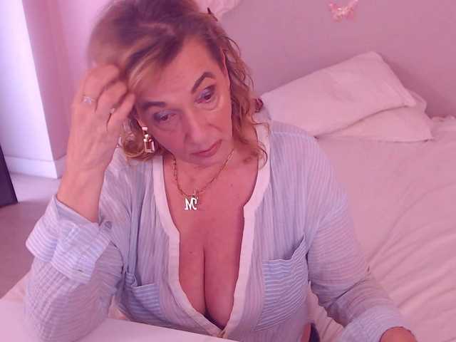 LadyNicole's BongaCams show and profile