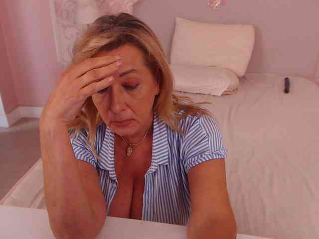 LadyNicole webcam