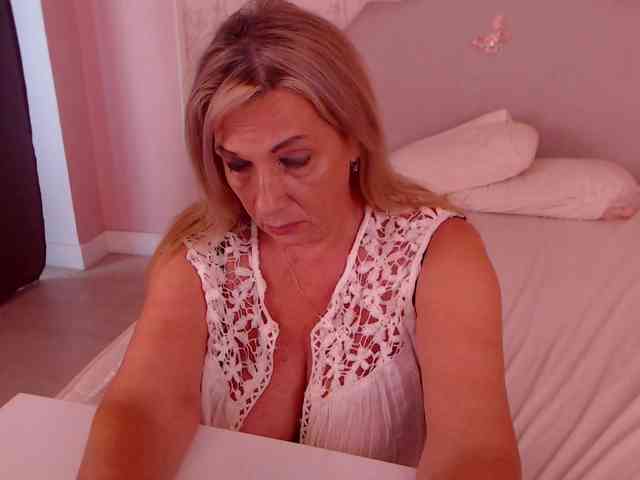 LadyNicole webcam