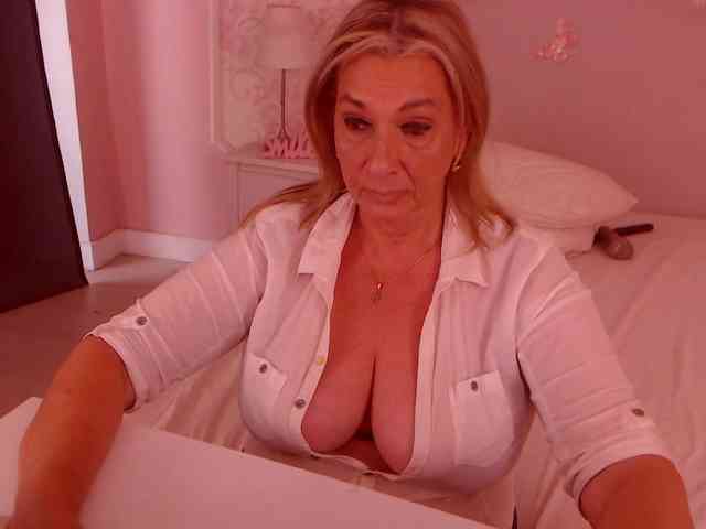 LadyNicole webcam