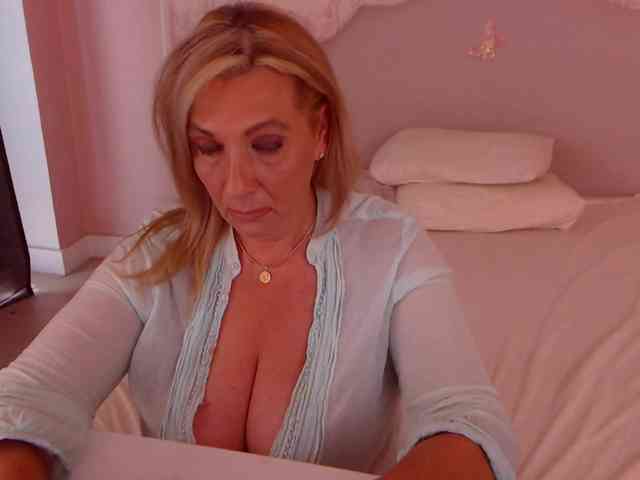LadyNicole webcam