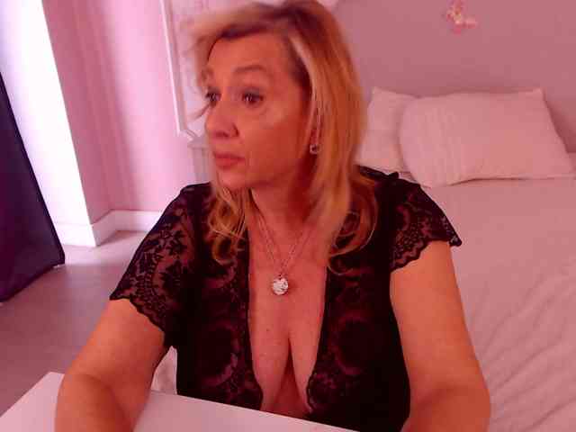 LadyNicole webcam