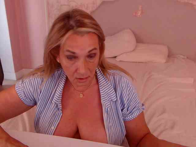 LadyNicole webcam