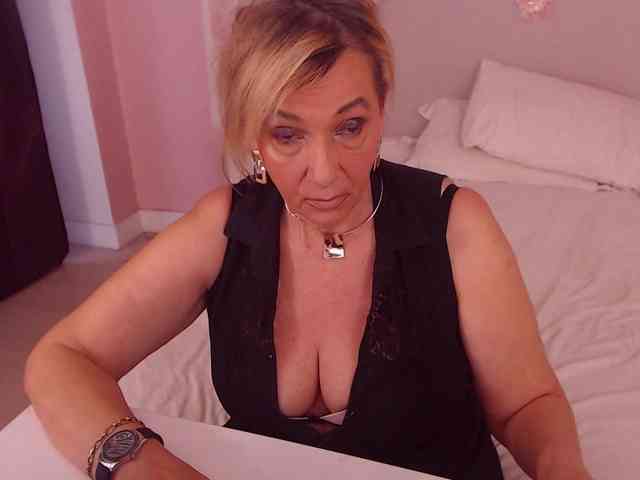LadyNicole webcam
