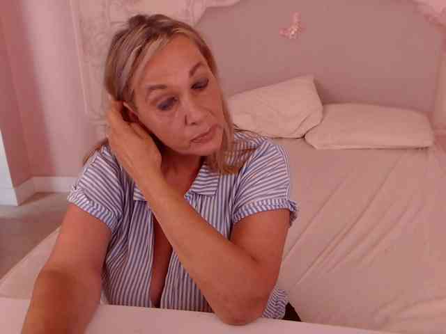 LadyNicole webcam