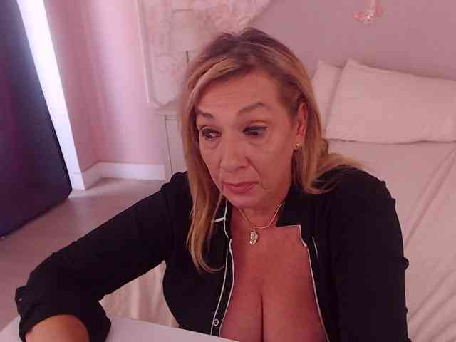 LadyNicole webcam