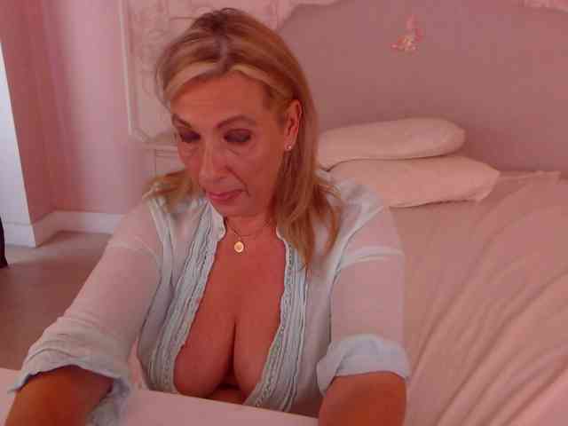 LadyNicole webcam