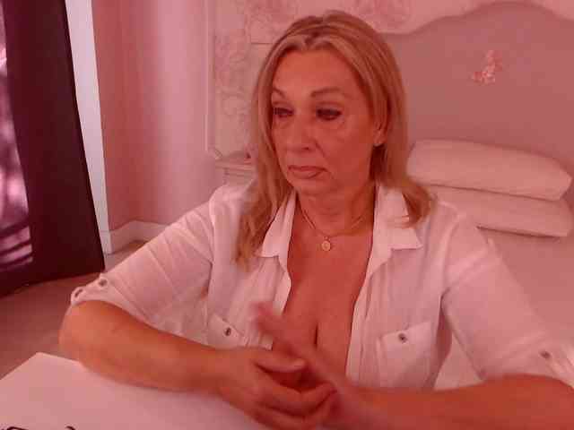 LadyNicole webcam
