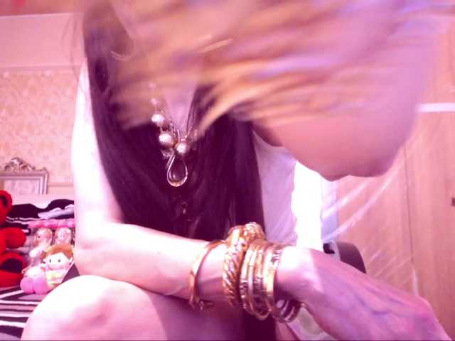 SpecialCerise's BongaCams show and profile