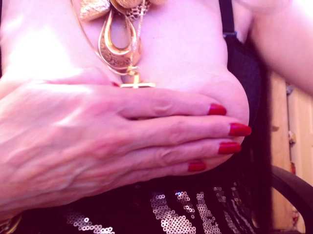 SpecialCerise's BongaCams show and profile