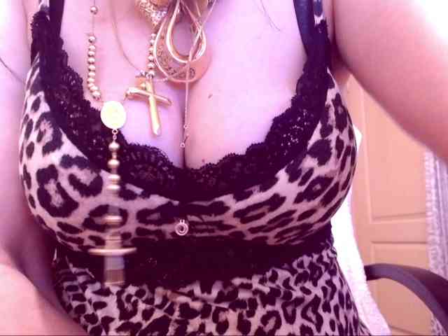 SpecialCerise webcam