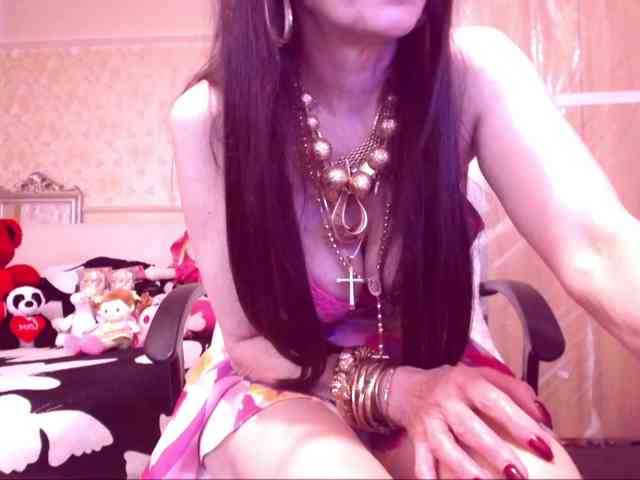 SpecialCerise Live Webcam on BongaCams