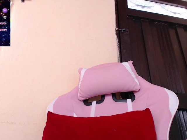 EmmaHenderson's BongaCams show and profile