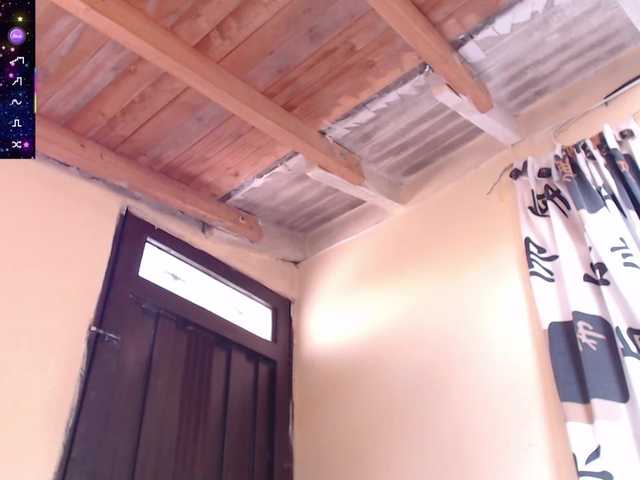 EmmaHenderson's BongaCams show and profile