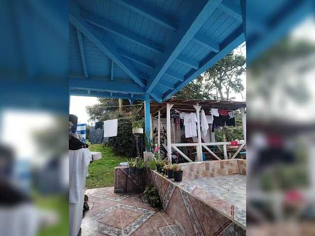  EmmaHenderson chat room