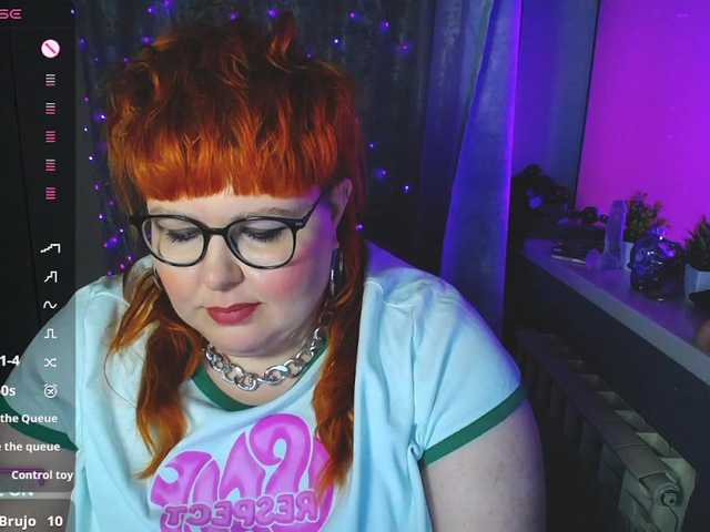 BigLesbians's BongaCams show and profile