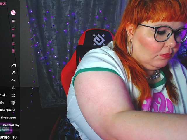 BigLesbians free chat on liveonude