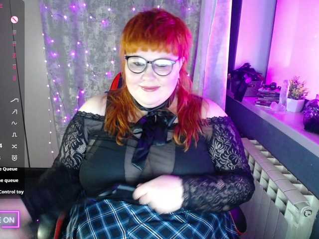 BigLesbians's BongaCams show and profile
