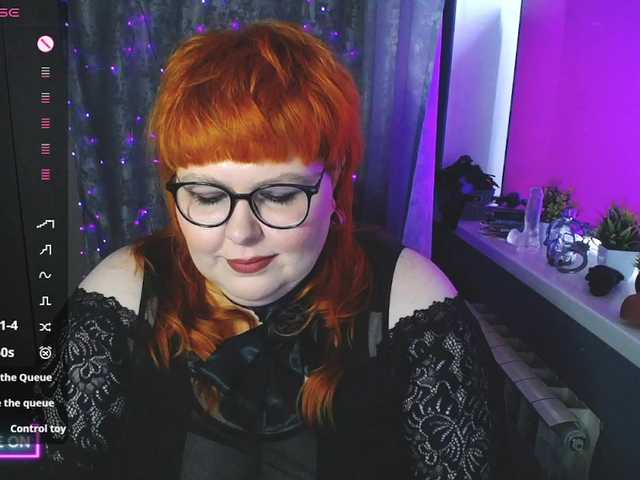 BigLesbians's BongaCams show and profile