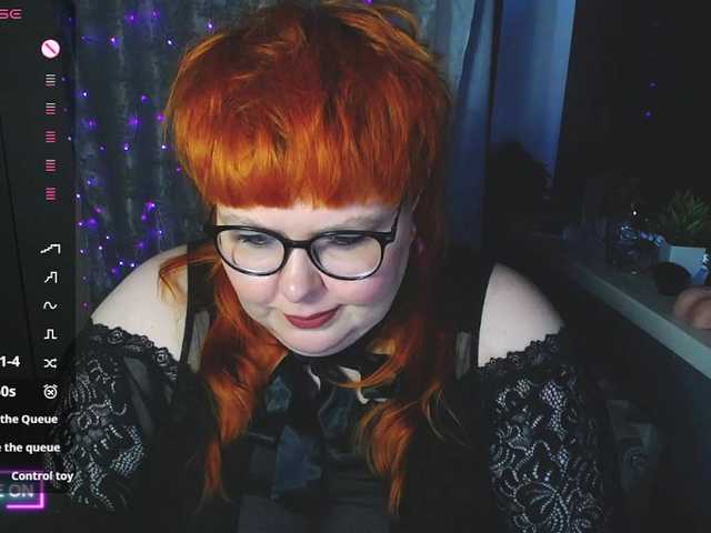 BigLesbians's BongaCams show and profile