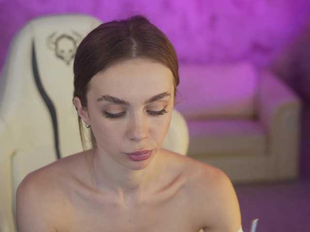 Anabelka054's BongaCams show and profile