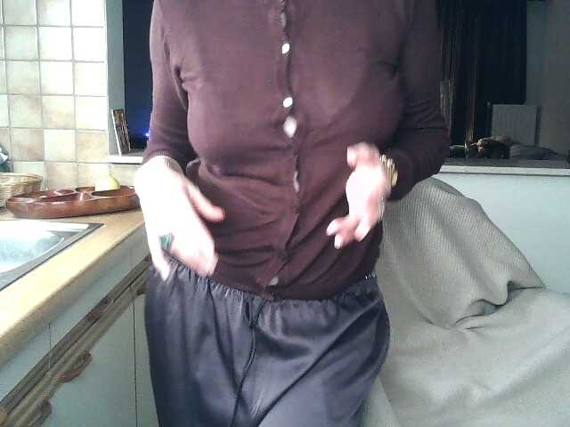 UllimOhi's BongaCams show and profile