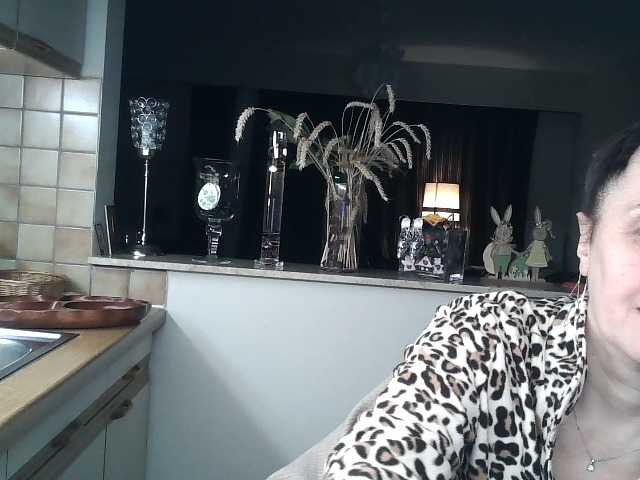 UllimOhi's BongaCams show and profile