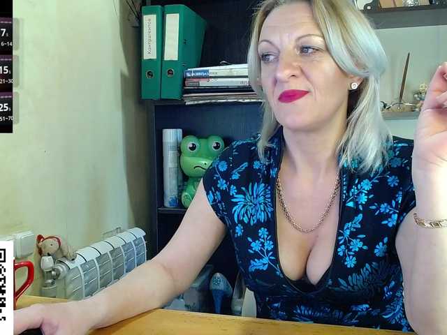 Nadin-slut's BongaCams show and profile