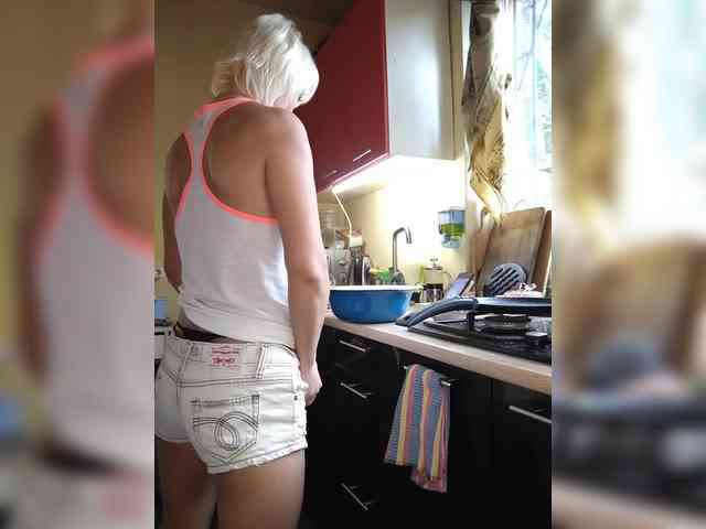 Nadin-slut webcam