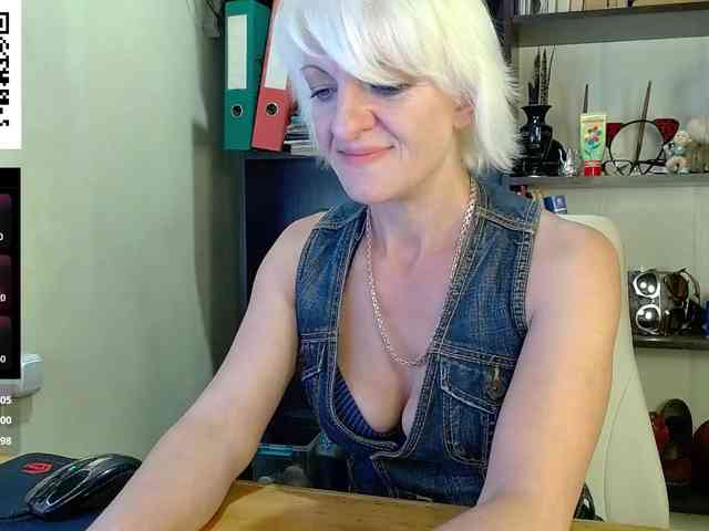 livesex Nadin-slut
