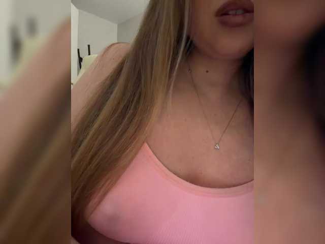 BABYVIK's BongaCams show and profile