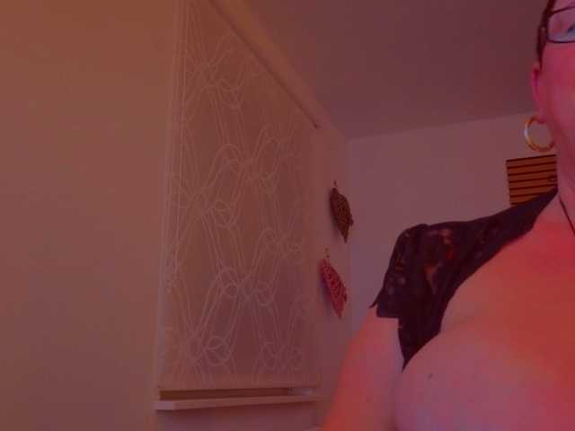 Connyat99 Live Cam on BongaCams and RICams