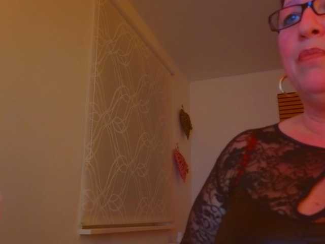 Connyat99's BongaCams show and profile