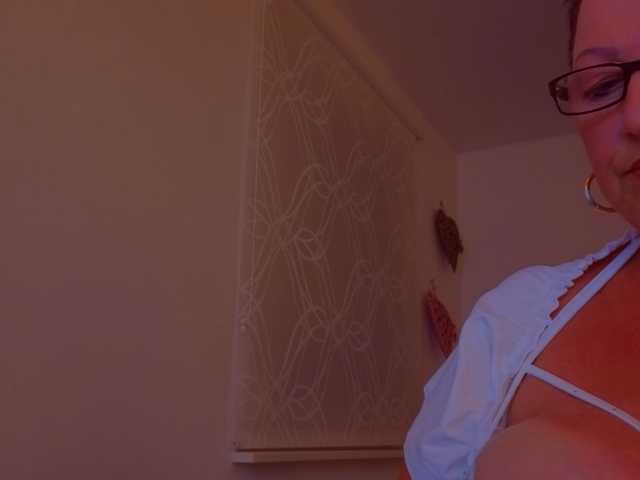 Connyat99 on BongaCams 