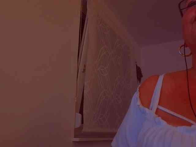 Shaved white, Shaved mature, Full privates for 90 tokens, Privates for 90 t..., milfme con 9