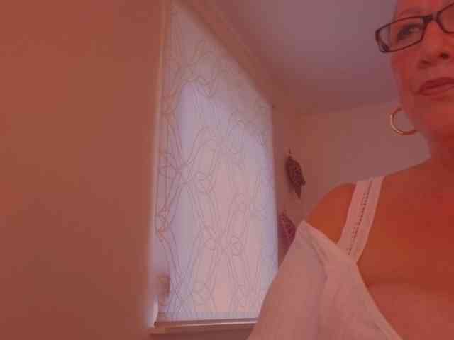 Connyat99 webcam