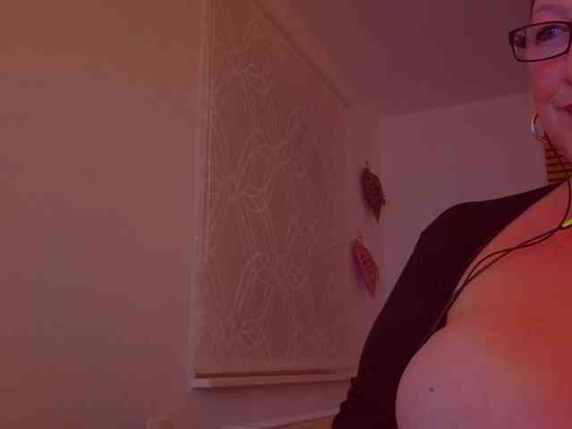 Connyat99 webcam