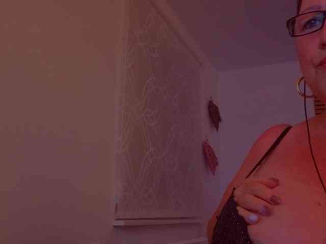 Connyat99 webcam
