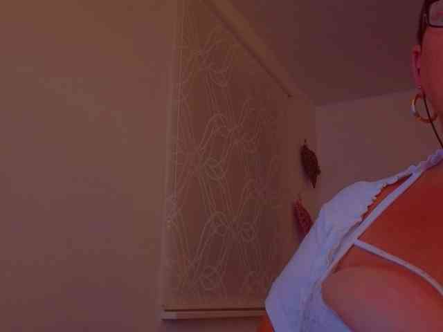 Connyat99 webcam