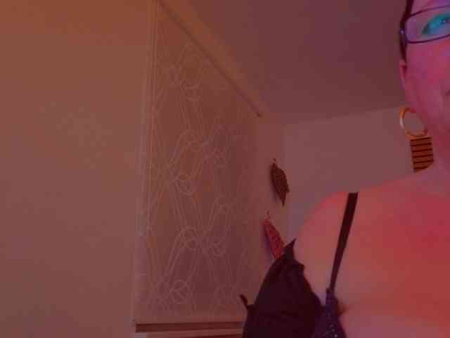 Connyat99 Live Webcam on BongaCams