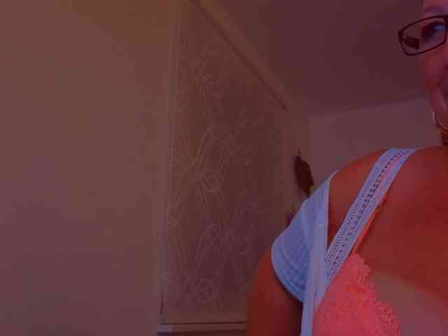 Connyat99 webcam