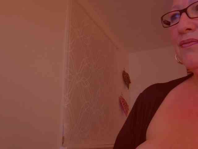Connyat99 webcam