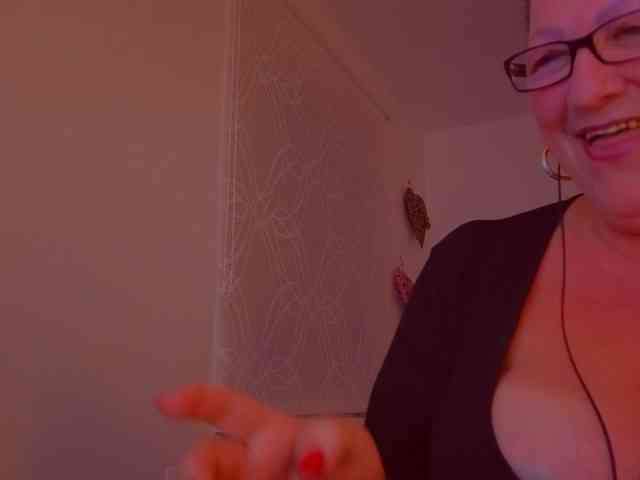Connyat99 webcam