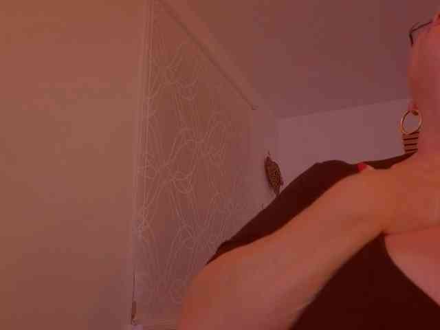 Connyat99 webcam
